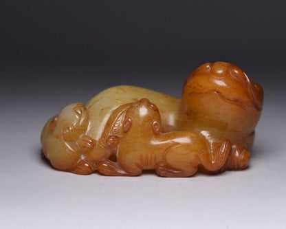Chinese Old Hetian Jade Carved Beast Statue Sculpture Exquisite Decoration Art