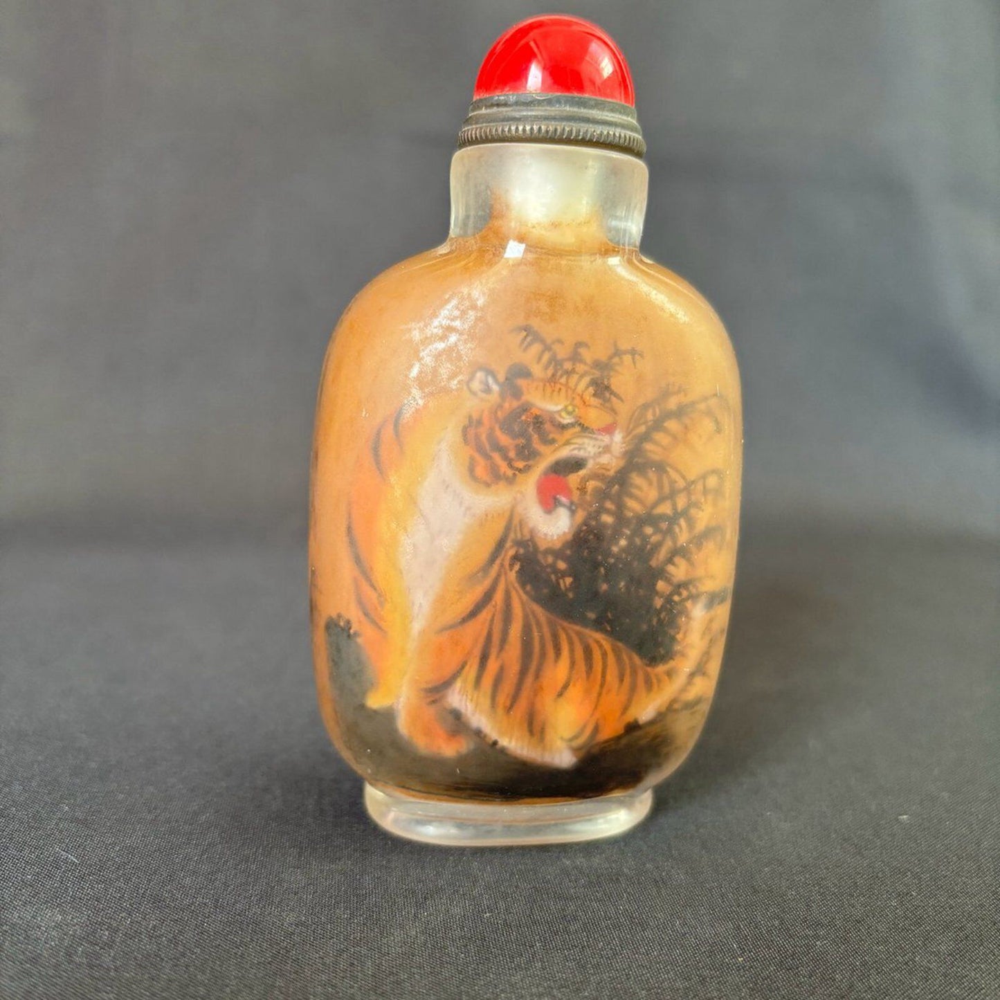 Chinese Snuff Bottle Inside Painted Tiger Statue Reverse Beauty Glazed Peking