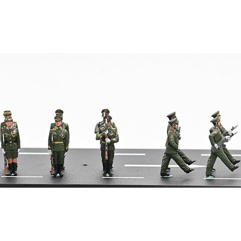 Sanrong 1/72 China PLS Queue 10 Soldier Model