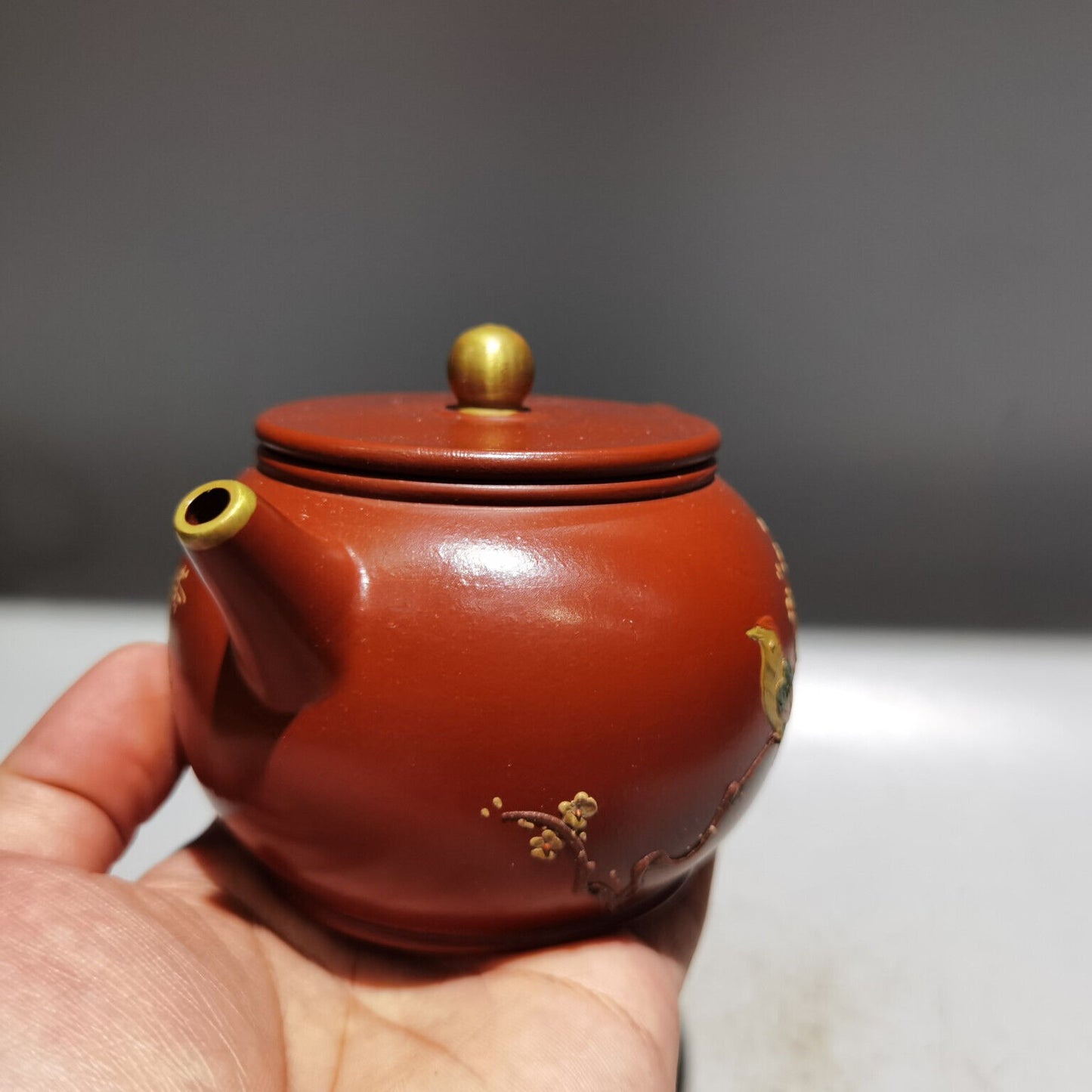 Chinese Yixing Zisha Clay Handmade Exquisite Teapot （描金汉瓦壶 底款：顾景舟)