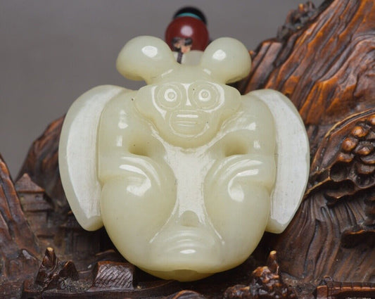 China Antique Hetian Jade Carving Exquisite Statue White Jade Pendant Collection
