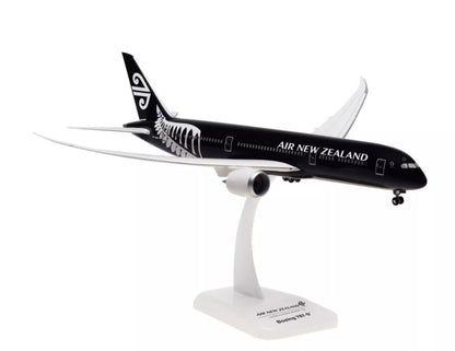 1:200 32CM AIR NEW ZEALAND Boeing 787-9 Airplane ABS Plastic Aircraft Model