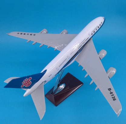 36CM CHINA SOUTHERN AIRBUS A380 Passenger Aircraft Resin Plane Airplane Model