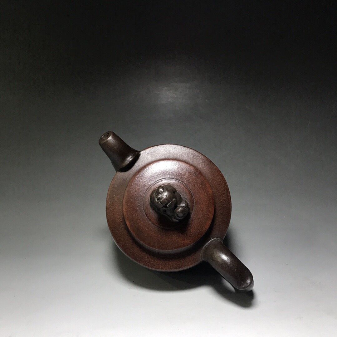 Chinese Yixing Zisha Clay Handmade Exquisite Teapot （座狮柱础 底款：陈子畦）