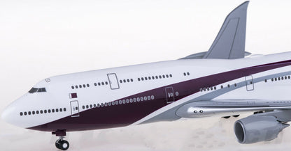 1:200 Hogan Qatar Amiri Flight BOEING 747-8 Passenger Airplane ABS Plastic Model