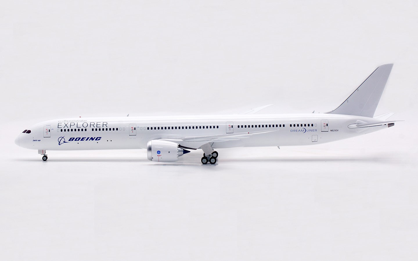 1:200 InFlight Boeing B787-10 N8290V Passenger Airplane Diecast Aircraft Model