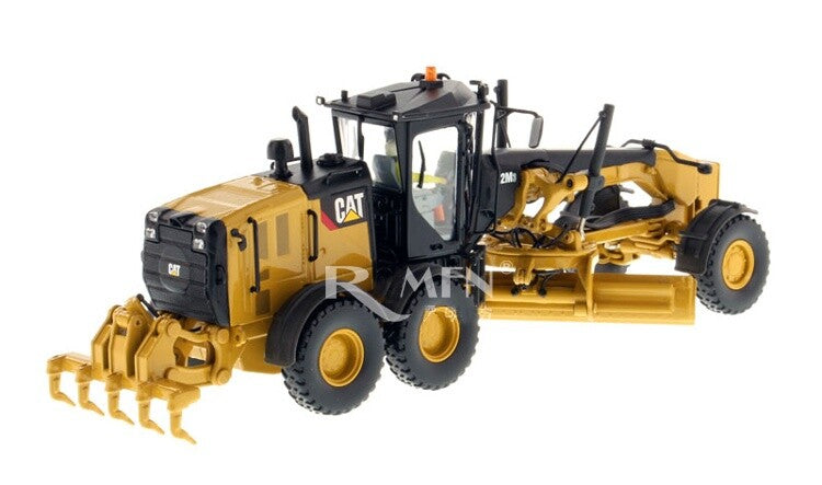 1:50 DM 12M3 Motor Grader Construction Vehicles Equipment Machine Diecast Model