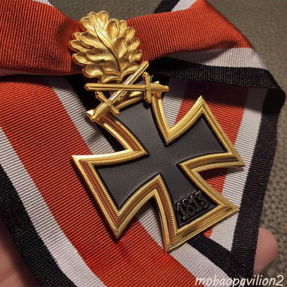 New WWII Golden german Knights Iron Cross Medal oak leaves neck ribbon