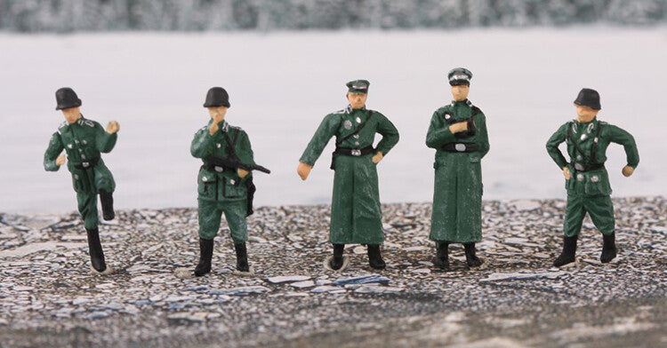 PMA German soldiers 5 figures winter infantry 1/72 Finished 5 figures model Set
