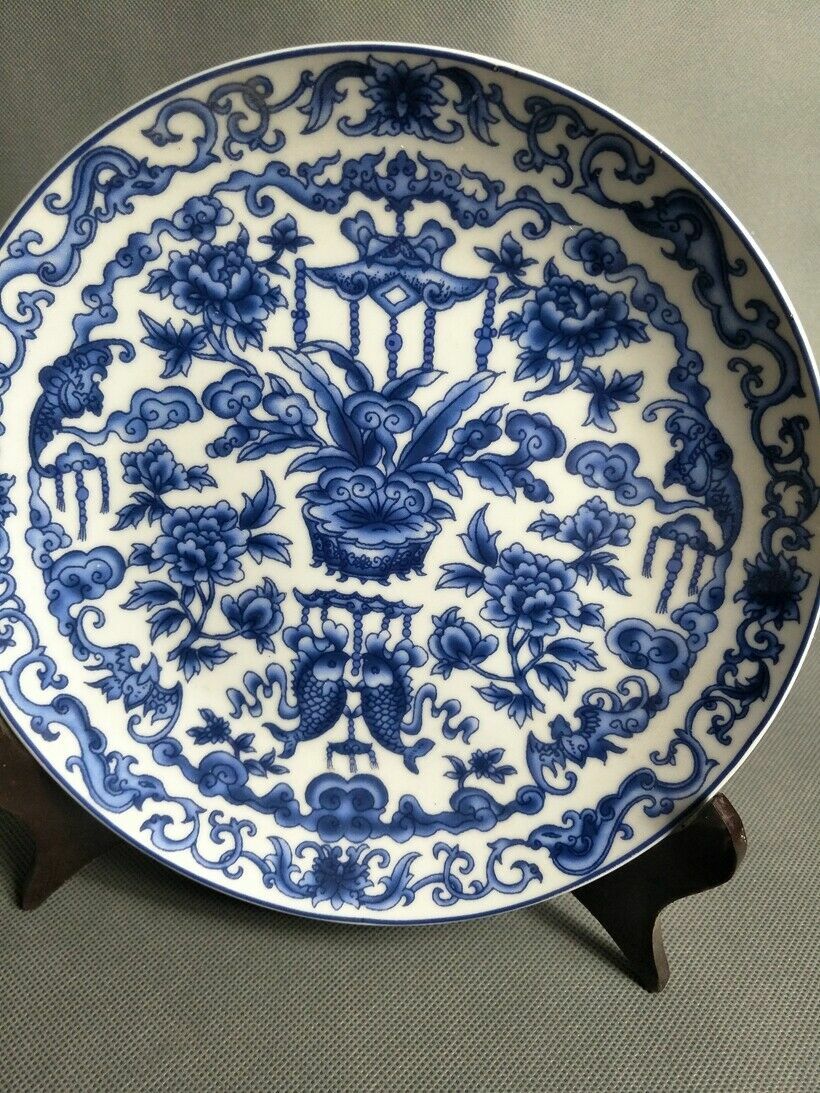 Chinese Old Blue and White Porcelain Hand Painted Pattern Plate