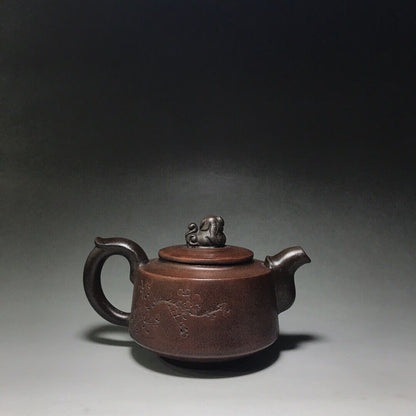 Chinese Yixing Zisha Clay Handmade Exquisite Teapot （座狮柱础 底款：陈子畦）