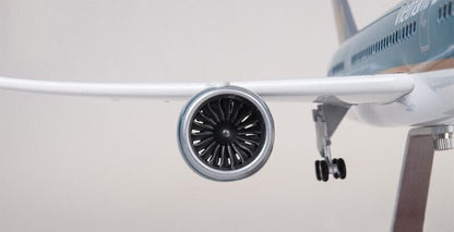 44CM Vietnam Airlines BOEING 787 Aircraft Led Sound-controlled Light Resin Model