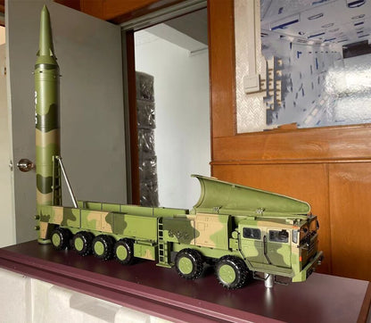 1:26 72CM DF-26 Medium-range Ballistic Missile Launcher Diecast Model