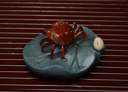 Yixing Handmade Purple Clay Lotus Leaf Discoloration Crab Tea Pet Decorative