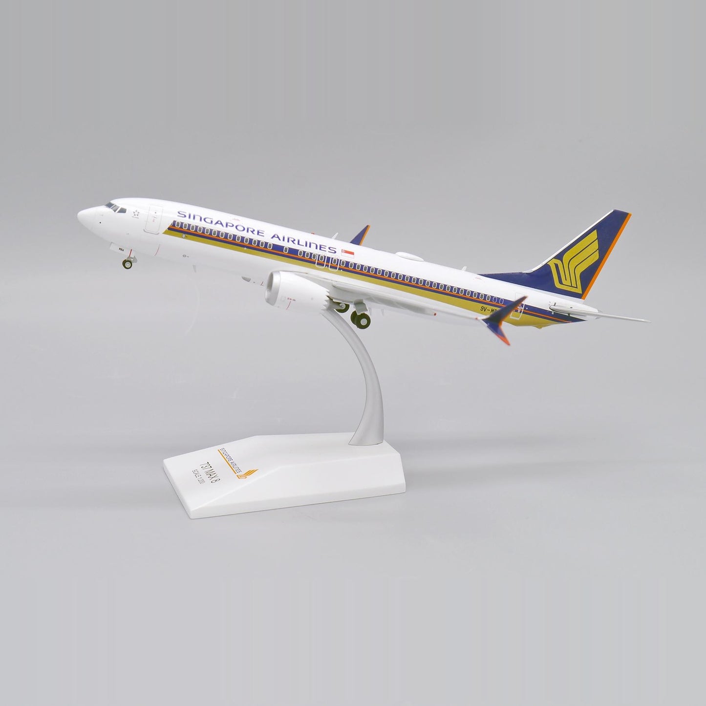 1:200 JC Wings Singapore Airlines B737 MAX 8 Passenger Airplane Diecast Model