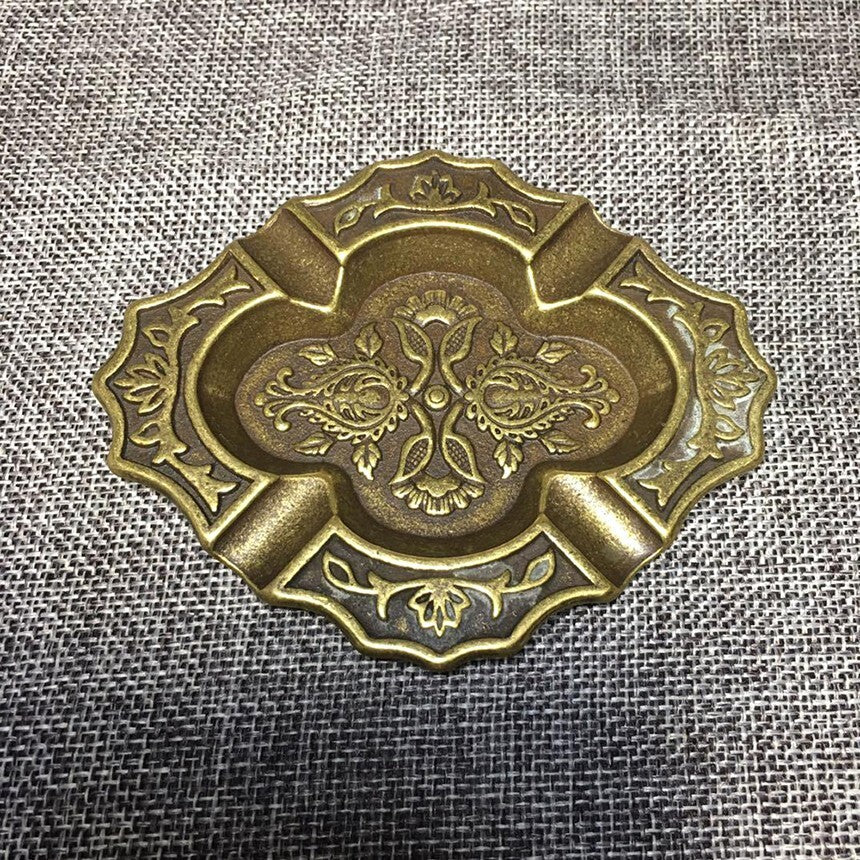 Antique Collection Home Decor Brass Pattern Cigar Ashtray Statue -