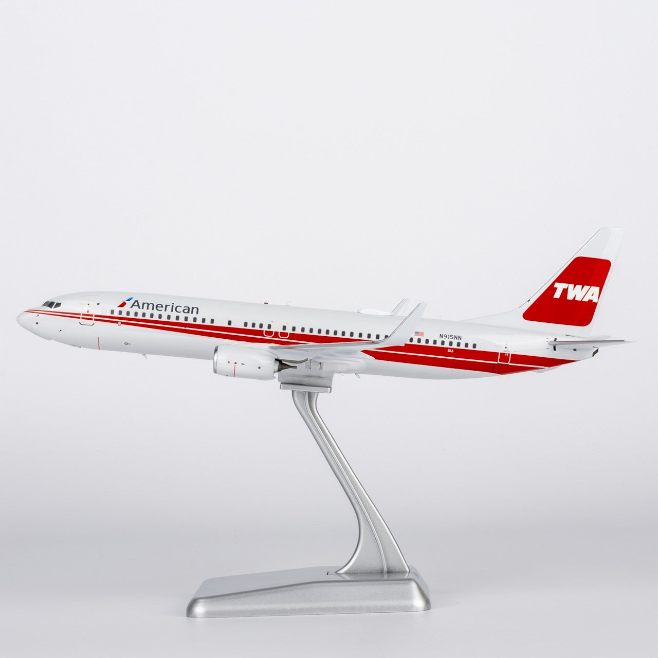1:200 NGmodels American Airlines B737-800 Passenger Diecast Airplane Model