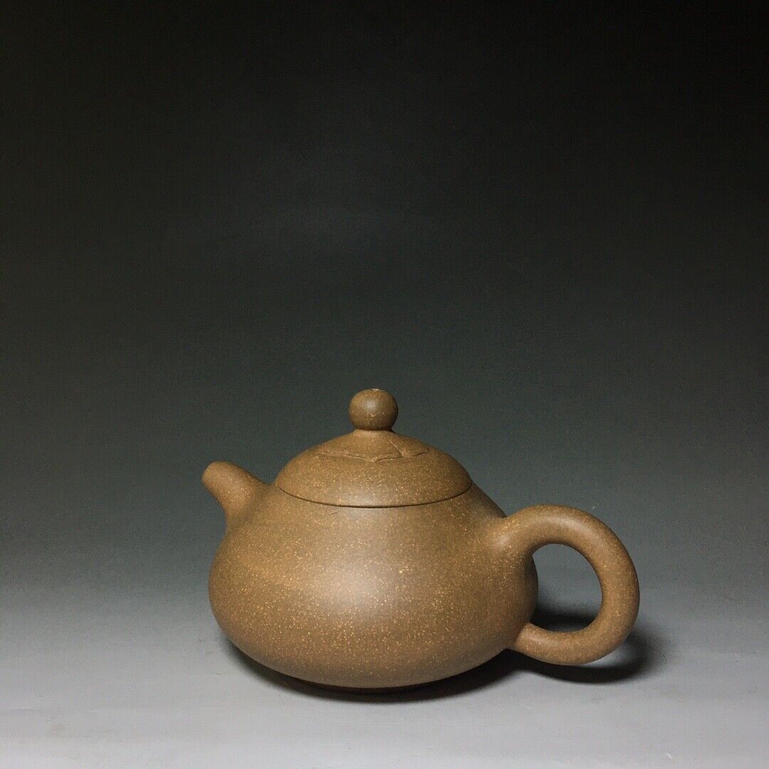 Chinese Yixing Zisha Clay Handmade Exquisite Teapot （玉乳 底款：伟萍）