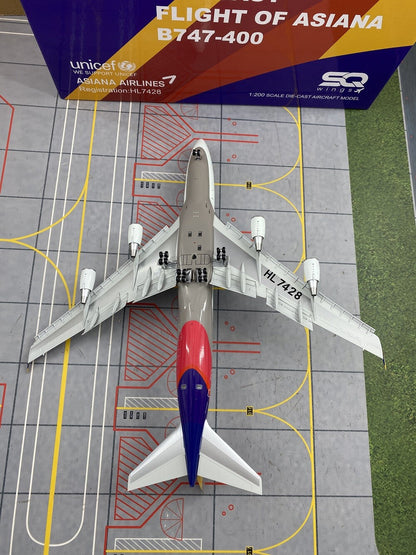 1:200 35CM SQ Wings ASIANA AIRLINES BOEING 747-400 Flap Down Plane Diecast Model