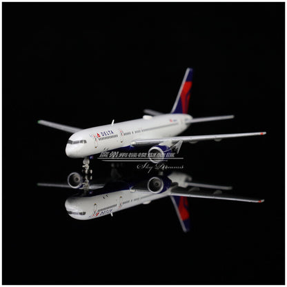 1:400 GeminiJets DELTA BOEING 757-200 Passenger Airplane Diecast Aircraft Model