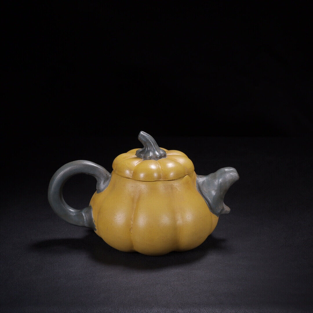 Chinese Yixing Zisha Clay Handmade Exquisite Teapot（南瓜 底款：蒋蓉）