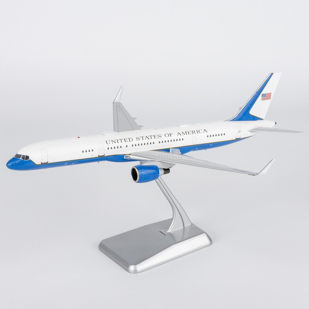 1:200 NGmodels USAF Boeing 757-200 C-32A Passenger Airplane Diecast Plane Model