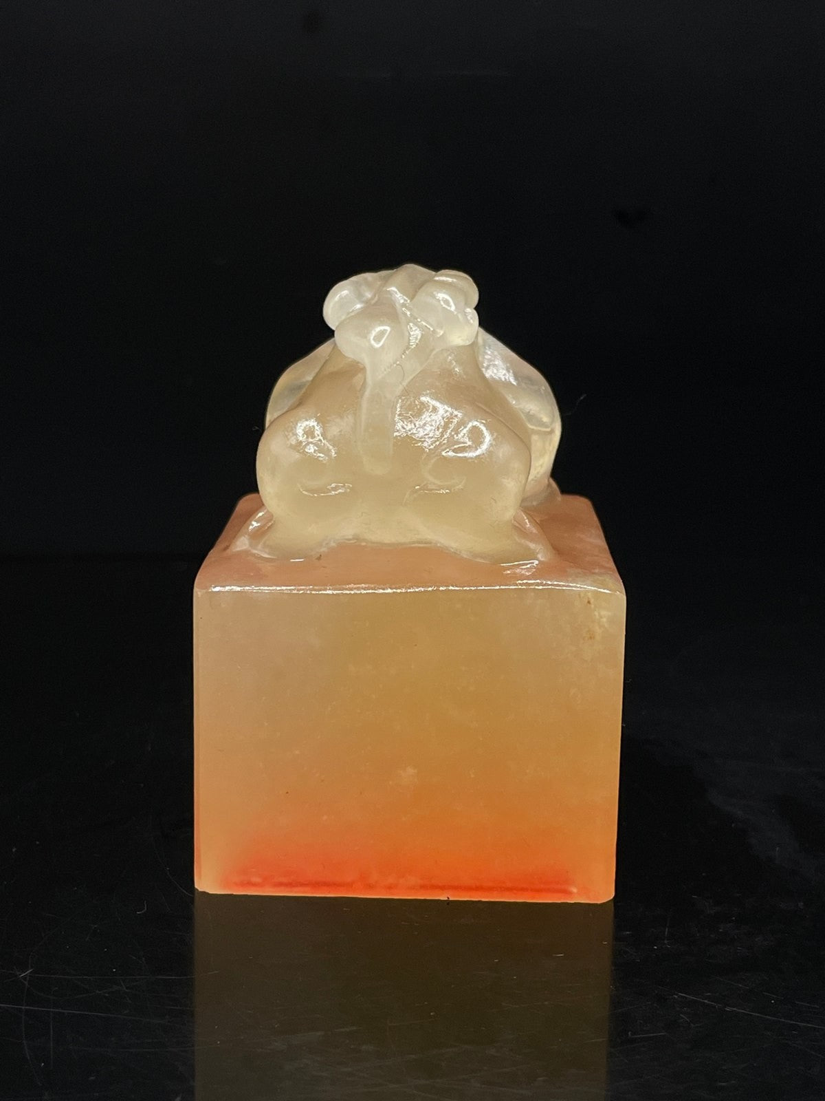 Chinese Natural Shoushan Stone Hand-carved Exquisite Auspicious Beast Seal 31335