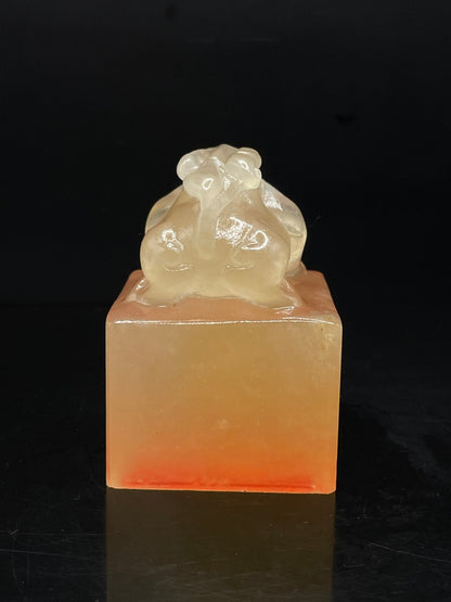 Chinese Natural Shoushan Stone Hand-carved Exquisite Auspicious Beast Seal 31335