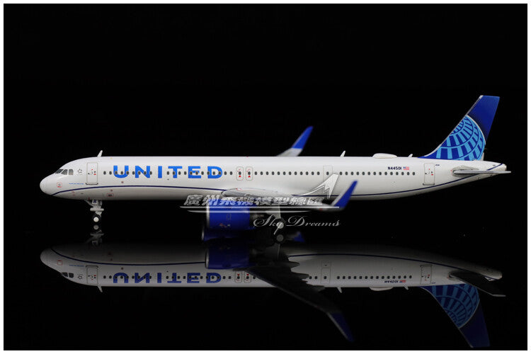 1:400 GeminiJets UNITED BOEING A321neo Airplane Diecast Plane Aircraft Model