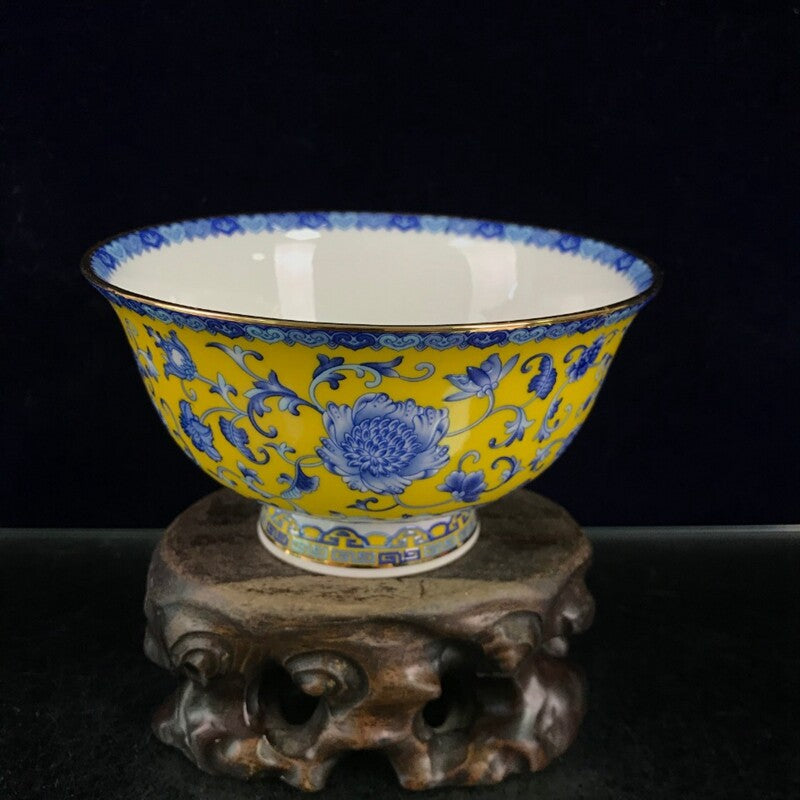 Old Chinese Blue and white porcelain outline in gold flowers pattern bowl Qianlo