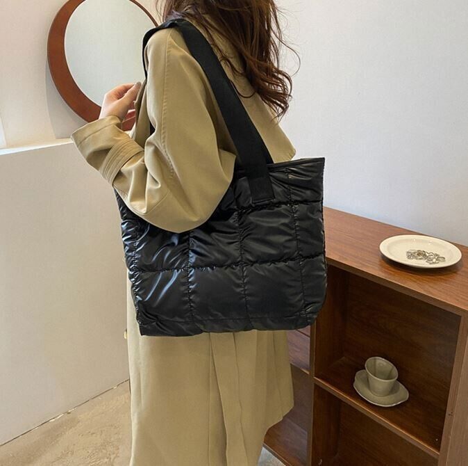 Women Fashion Shoulder Bag Large Capacity Cotton Padded Tote Handbags for traval