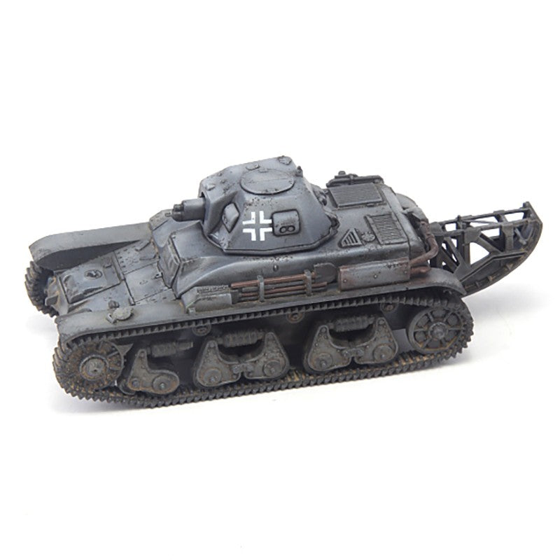 1/72 German 35R 731(f) tank Finished product model