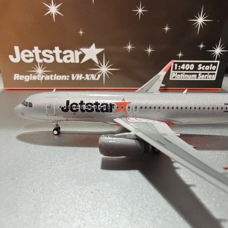 1:400 Phoenix Jetstar Airbus A320 VH-XNJ Airplane Diecast Aircraft Plane Model