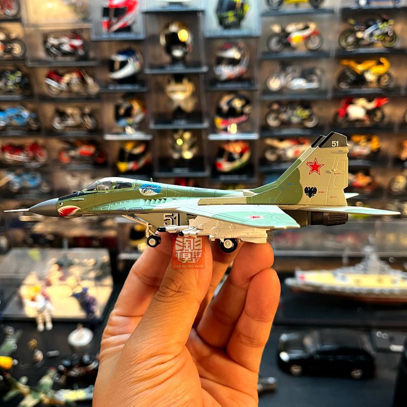 1:100 Mig 29 Fighter Soviet Army Painted Metal Model Weapon Wheel Fixed Support