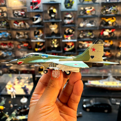 1:100 Mig 29 Fighter Soviet Army Painted Metal Model Weapon Wheel Fixed Support