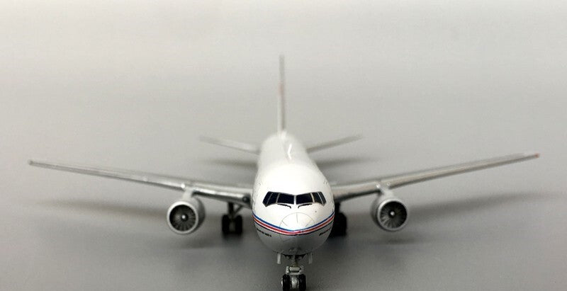 JC Wings China for BOEING 767-300ER President's Plane B-4025 1/400 diecast model