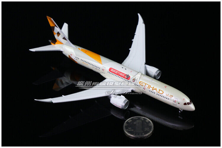 1:400 JC Wings ETIHAD AIRWAYS B787-9 Passenger Airplane Flap Down Diecast Model