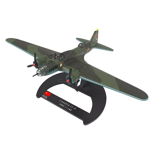Alloy 1/144 Scale WWII Soviet IIyushin II-4 Bomber Plane Model Decor Collection