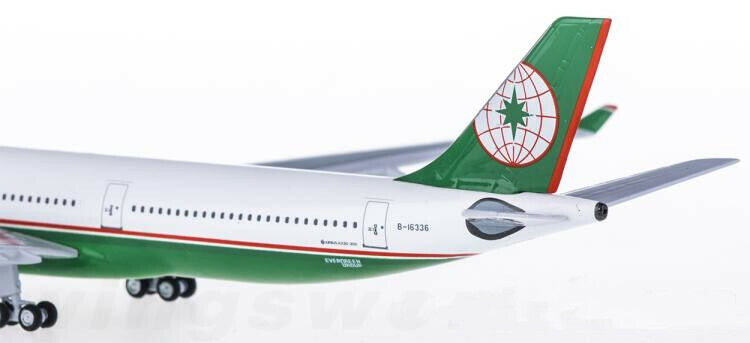 1:400 AeroClassics EVA AIR AIRBUS A330-300 Passenger Airplane Diecast Model