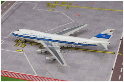 1:400 Phoenix Kuwait Airways BOEING 747-200 Passenger Airplane Diecast Model