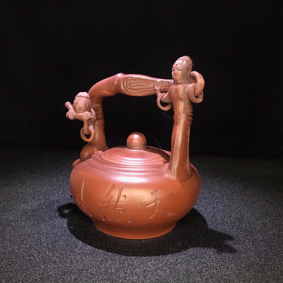 Chinese Yixing Zisha Clay Handmade Exquisite Teapot （歌伎提梁 底款：张荷娣）