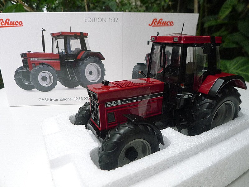 1:32 SCHUCO CASE International 1255 XL Tractor Farm Machine Diecast Model
