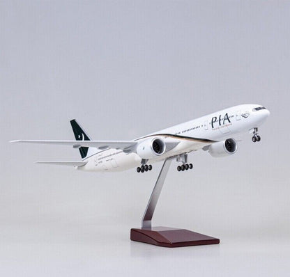 47CM PIA Pakistan BOEING 777-300ER Airplane Led Sound Light Resin Aircraft Model