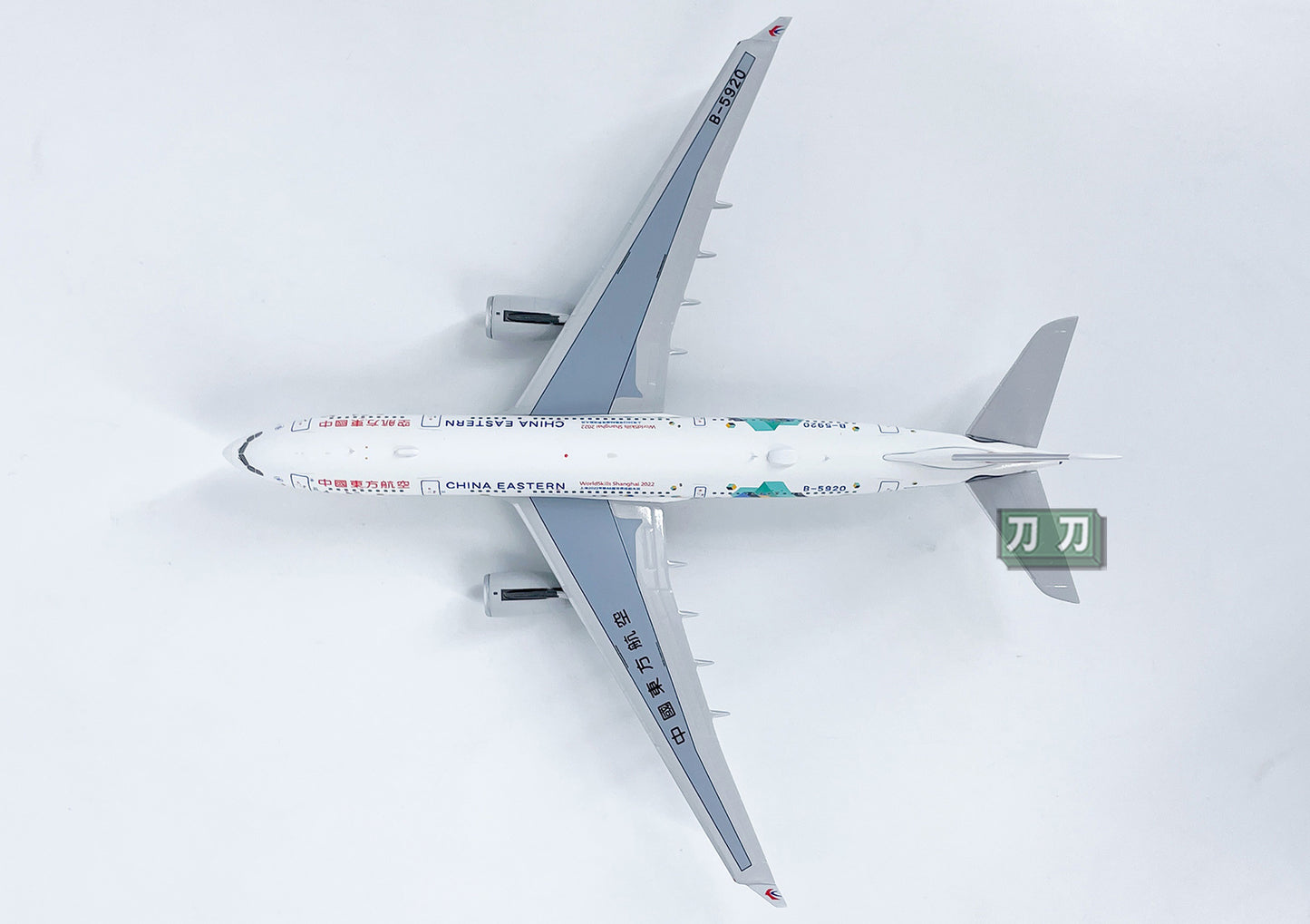 1:400 NG Models CHINA EASTERN A330-200 Passenger Airplane Diecast Aircraft Model