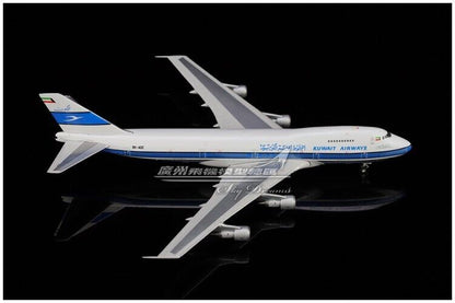 1:400 Phoenix Kuwait Airways BOEING 747-200 Passenger Airplane Diecast Model