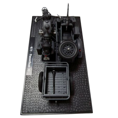 1/24 German WWII R75 Panzerfaust 30 Motorcycle Plastic Model Souvenir Display
