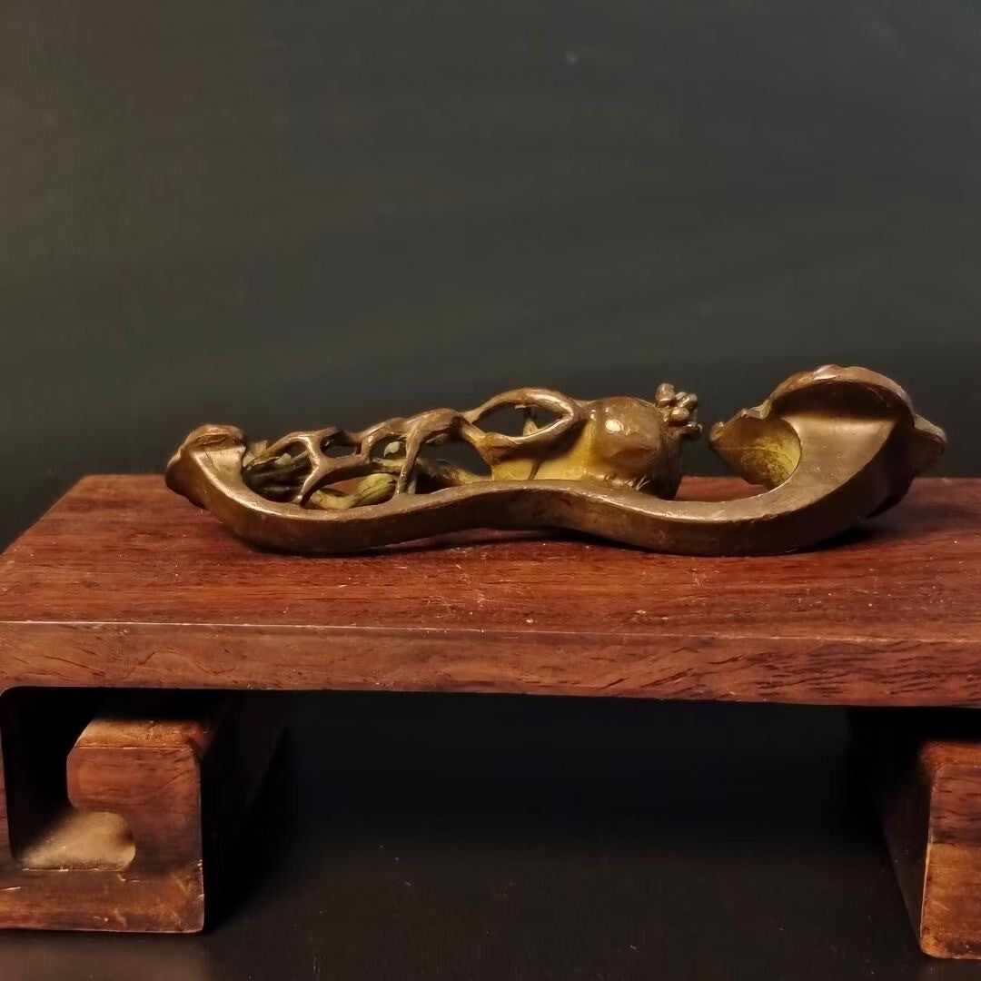 Rare bronze tea pet Tabletop Figurine Home Decor Gifts hand piece netsuke