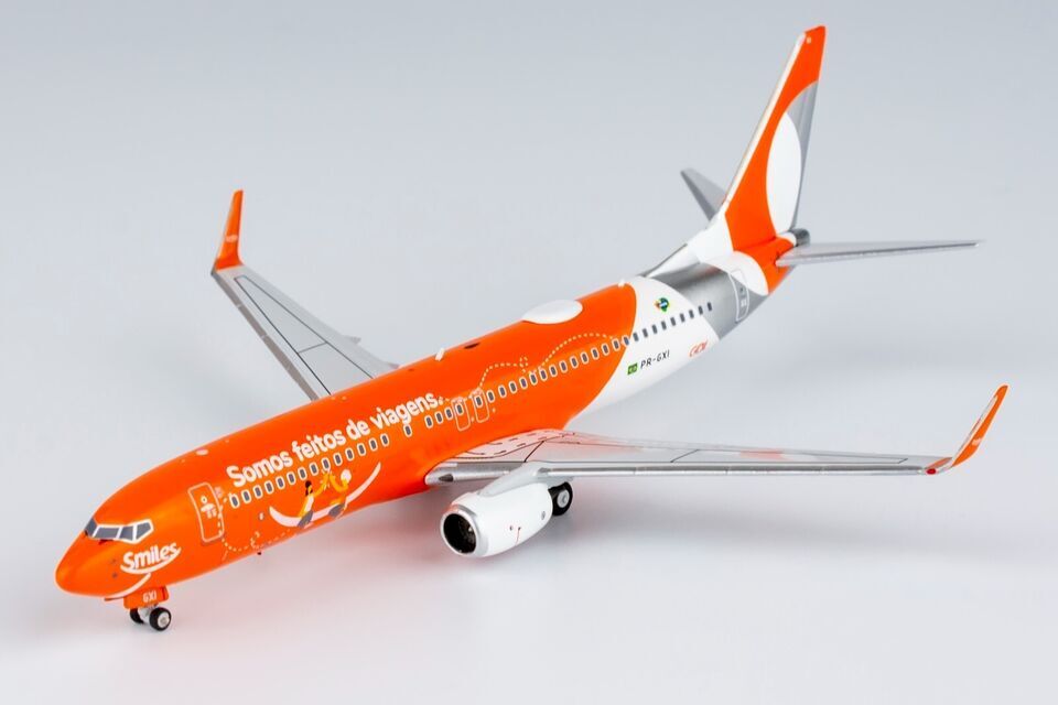 1:400 NG Model GOL BOEING 737-800 Passenger Airplane Diecast Aircraft Model