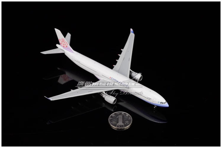 1:400 JC Wings CHINA AIRLINES AIRBUS A330-300 Passenger Airplane Diecast Model