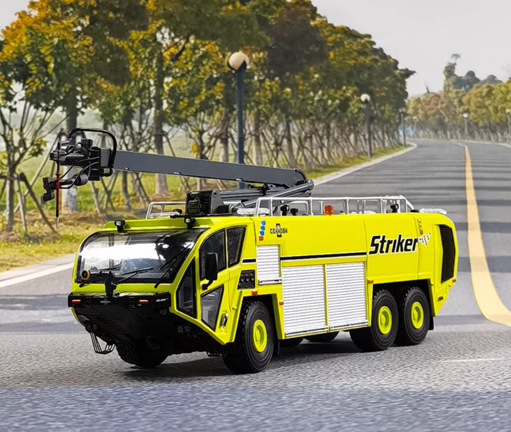 1:50 27CM Striker 3000 Airport Fire Engine Truck Construct Machine Diecast Model